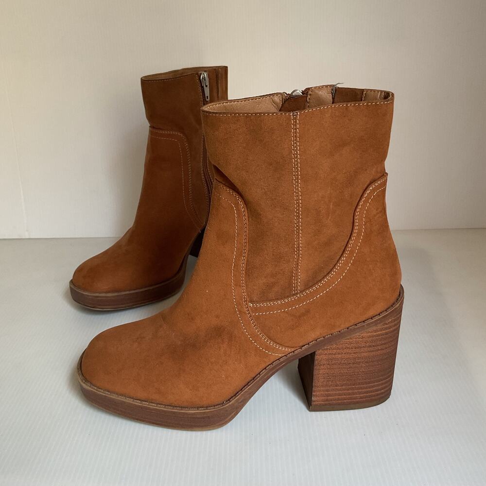 Universal Thread Brown Platform Block Heel Ankle Boots Women’s Size 8 Faux Suede - Picture 2 of 10